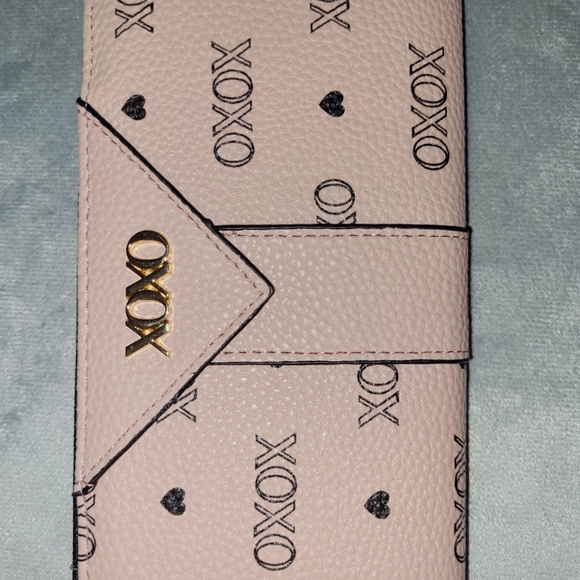 XOXO Wallet. Zip-around. - Picture 4 of 16